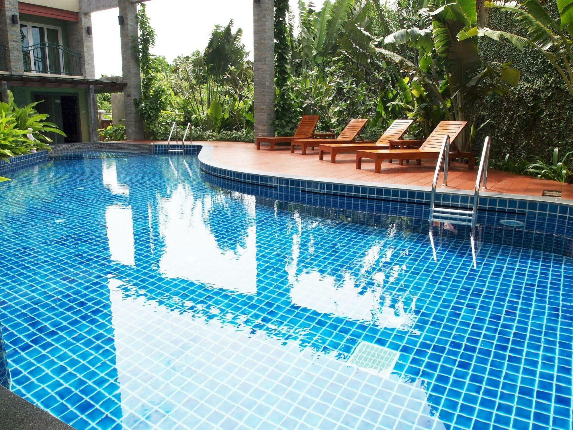Phuket Ecozy Hotel Exterior foto